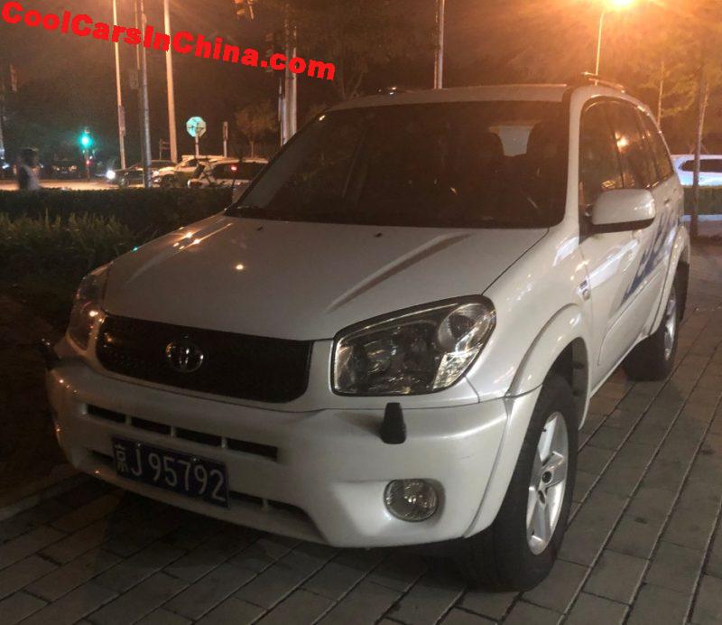 Toyota RAV4 In The Night In China - CoolCarsInChina.com
